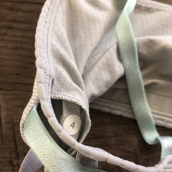 LuluLemon Sports Bra - Picture 3 of 3